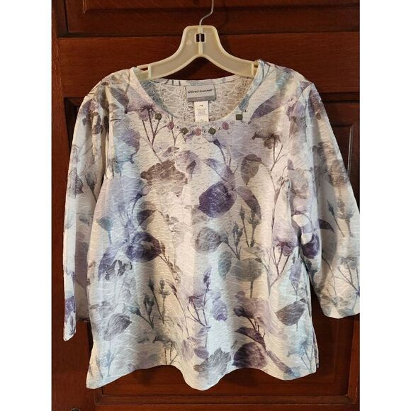 Alfred Dunner Petite Medium Women's Lavender Floral Top with embellished neck - Picture 1 of 4